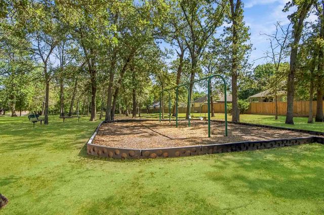 12222 Hawthorne Drive, Montgomery, TX 77356