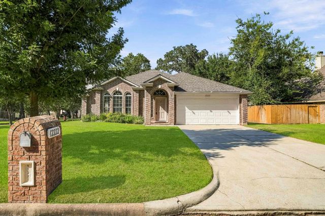 12222 Hawthorne Drive, Montgomery, TX 77356