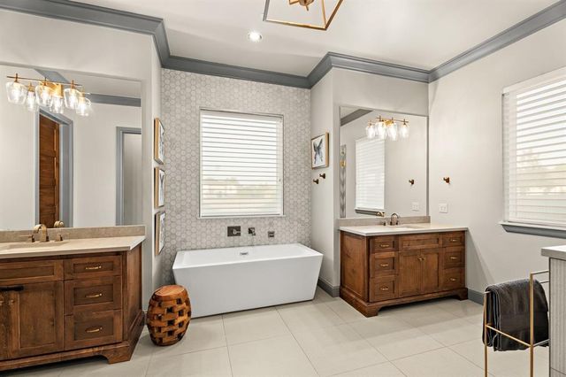 6224 Wentworth Drive, Edmond, OK 73025