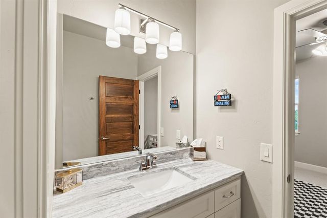 6224 Wentworth Drive, Edmond, OK 73025