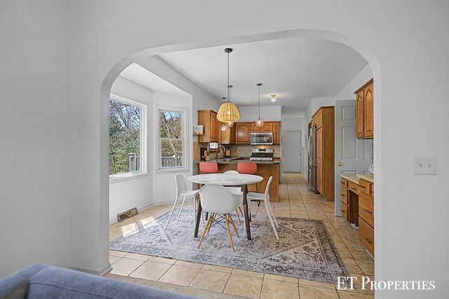 6833 Blythefield Avenue NE, Rockford, MI 49341