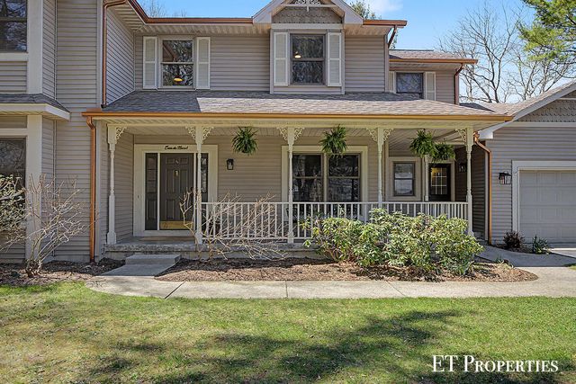 6833 Blythefield Avenue NE, Rockford, MI 49341