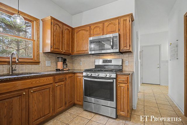 6833 Blythefield Avenue NE, Rockford, MI 49341