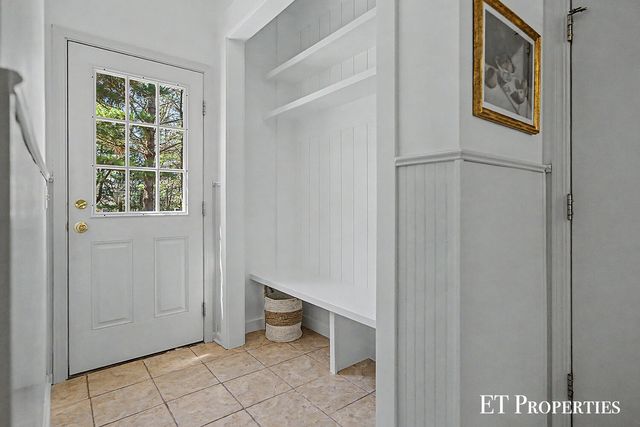6833 Blythefield Avenue NE, Rockford, MI 49341