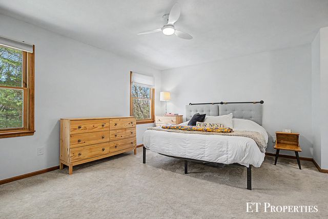 6833 Blythefield Avenue NE, Rockford, MI 49341