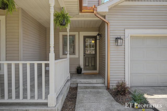 6833 Blythefield Avenue NE, Rockford, MI 49341