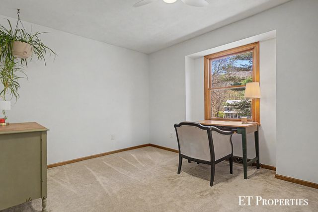6833 Blythefield Avenue NE, Rockford, MI 49341