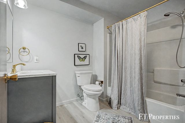 6833 Blythefield Avenue NE, Rockford, MI 49341