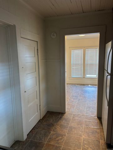 421 N 7th Street, Nashville, AR 71852