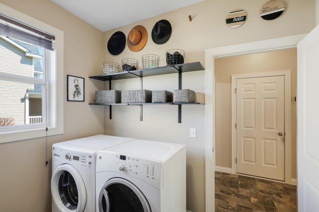 1836 Spring Creek Drive, Carver, MN 55315