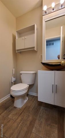 2040 Orchard Crest Street, Shelby Twp, MI 48317