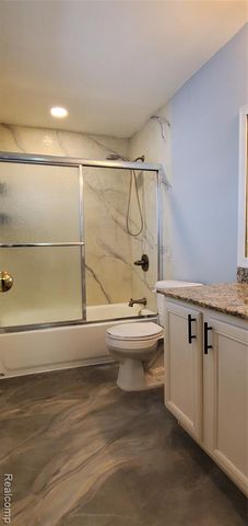 2040 Orchard Crest Street, Shelby Twp, MI 48317