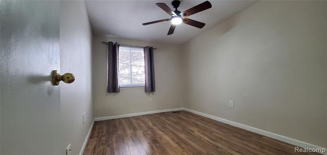 2040 Orchard Crest Street, Shelby Twp, MI 48317