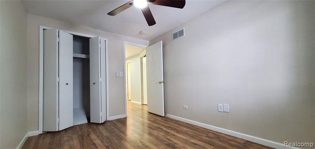 2040 Orchard Crest Street, Shelby Twp, MI 48317