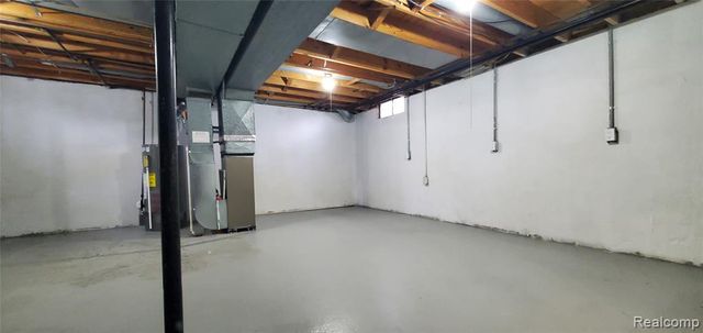 2040 Orchard Crest Street, Shelby Twp, MI 48317