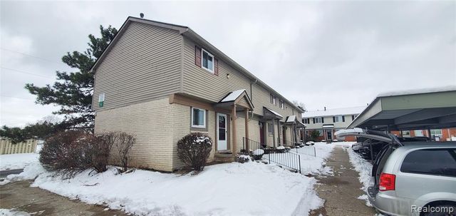 2040 Orchard Crest Street, Shelby Twp, MI 48317