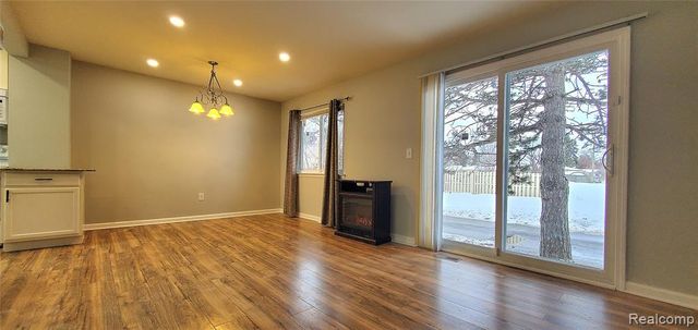 2040 Orchard Crest Street, Shelby Twp, MI 48317