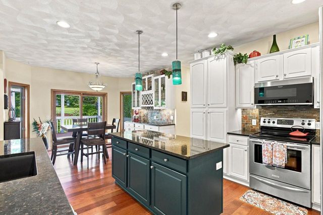 1802 Autumn Hill Drive, Verona, WI 53593