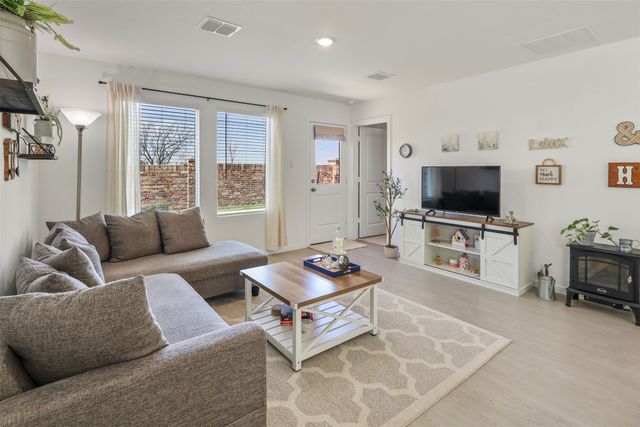 7229 Adderly Road, Pilot Point, TX 76258