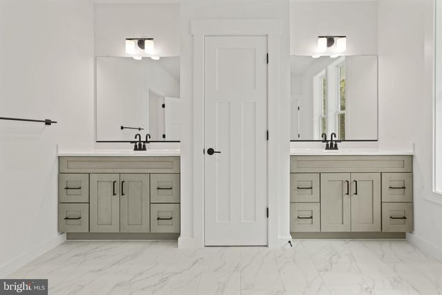 640 GRIM RD, Stephens City, VA 22655