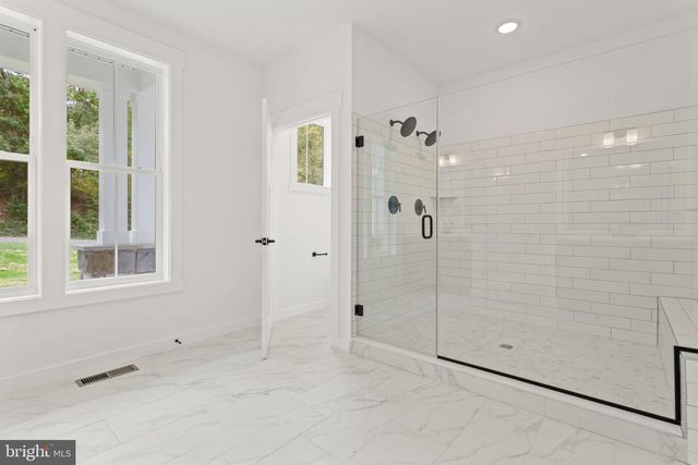 640 GRIM RD, Stephens City, VA 22655