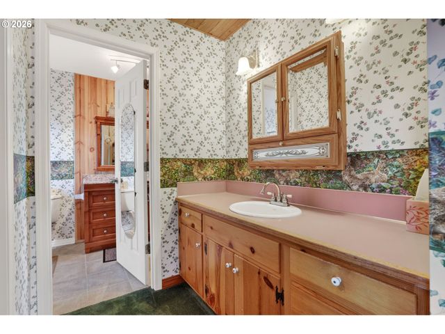 23100 Ne SAINT HELENS VIEW Rd, Yacolt, WA 98675
