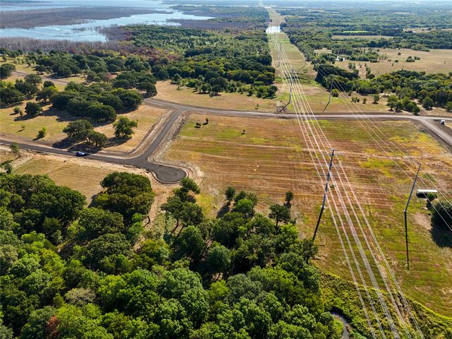 200 Shoreline Drive, Dodd City, TX 75438