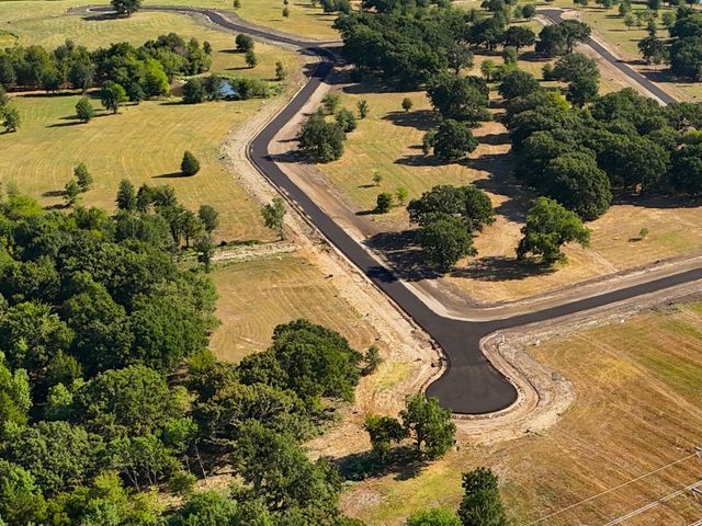 200 Shoreline Drive, Dodd City, TX 75438