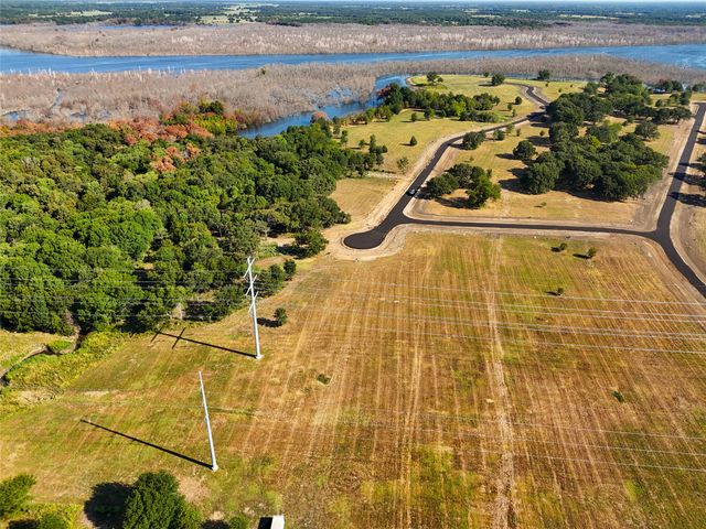 200 Shoreline Drive, Dodd City, TX 75438