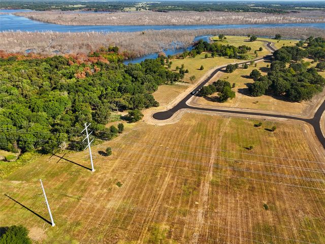 200 Shoreline Drive, Dodd City, TX 75438