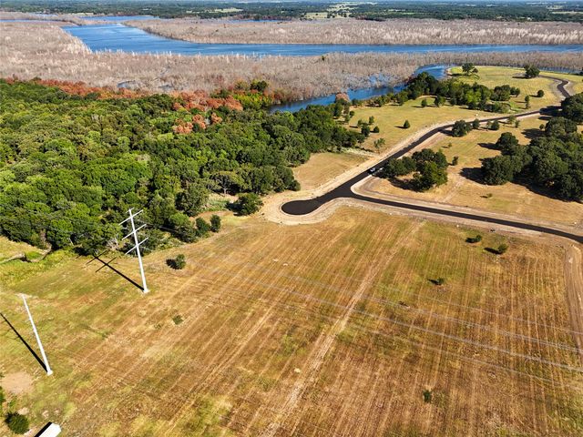 200 Shoreline Drive, Dodd City, TX 75438