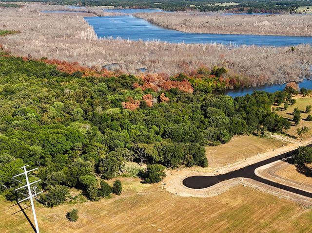200 Shoreline Drive, Dodd City, TX 75438