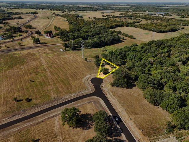 200 Shoreline Drive, Dodd City, TX 75438