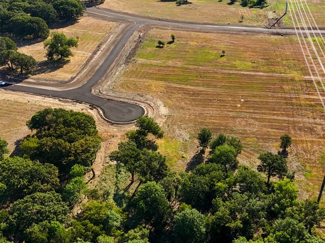 200 Shoreline Drive, Dodd City, TX 75438