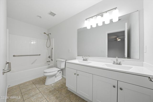 218 Sun Willows Blvd, Pasco, WA 99301