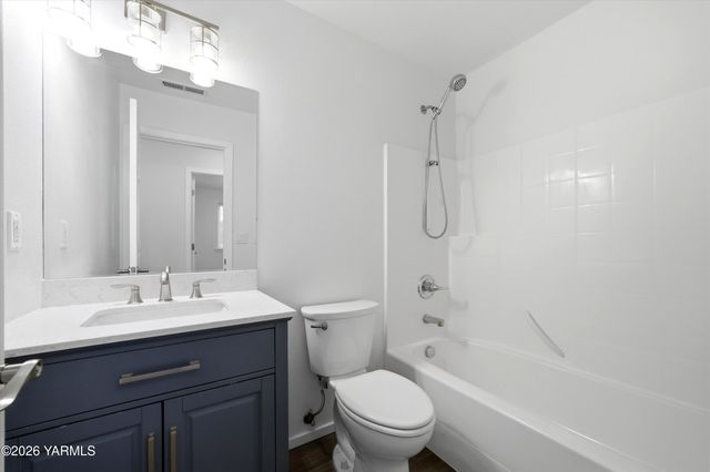 218 Sun Willows Blvd, Pasco, WA 99301