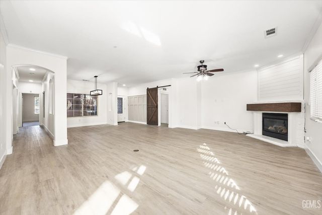 214 Irish Crystal Court, Bakersfield, CA 93314