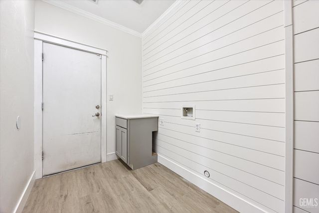 214 Irish Crystal Court, Bakersfield, CA 93314