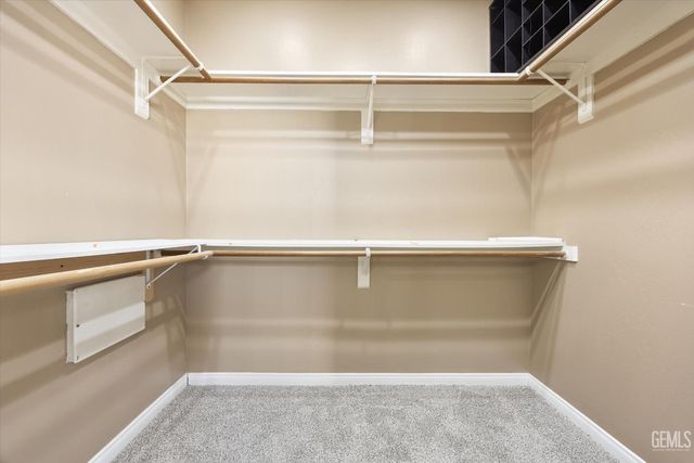 214 Irish Crystal Court, Bakersfield, CA 93314