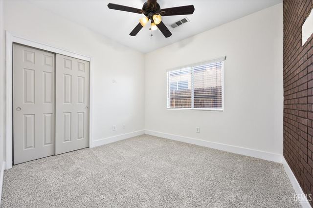 214 Irish Crystal Court, Bakersfield, CA 93314