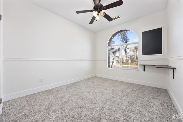 214 Irish Crystal Court, Bakersfield, CA 93314