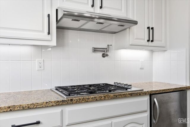 214 Irish Crystal Court, Bakersfield, CA 93314