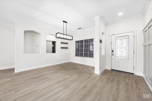 214 Irish Crystal Court, Bakersfield, CA 93314