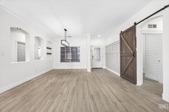 214 Irish Crystal Court, Bakersfield, CA 93314