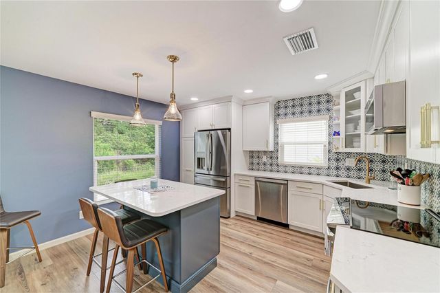 1007 50TH STREET E, Bradenton, FL 34208