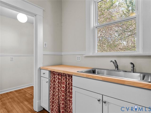 10 S Beech Ave, Highland Springs, VA 23075