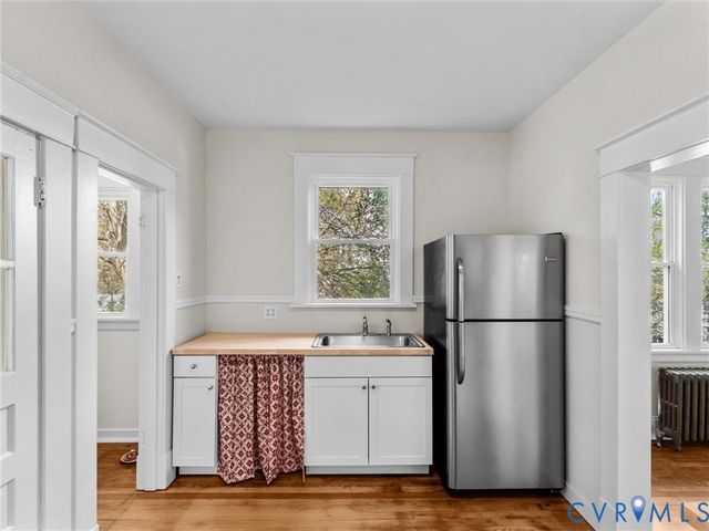 10 S Beech Ave, Highland Springs, VA 23075