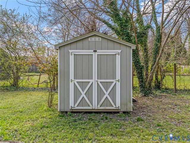 10 S Beech Ave, Highland Springs, VA 23075