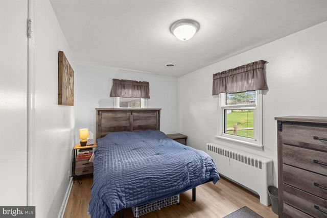733 W OAK ST, Palmyra, PA 17078