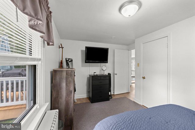 733 W OAK ST, Palmyra, PA 17078